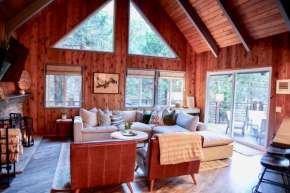 Mountainside Cabin w/ Deck - Walk to Lake